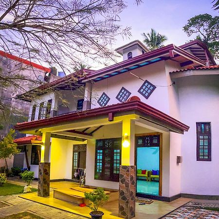 Апартаменты Tropical Vibes - Kathaluwa Ахангама Экстерьер фото